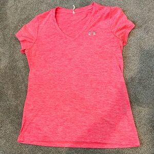 Women’s under armor T-shirt